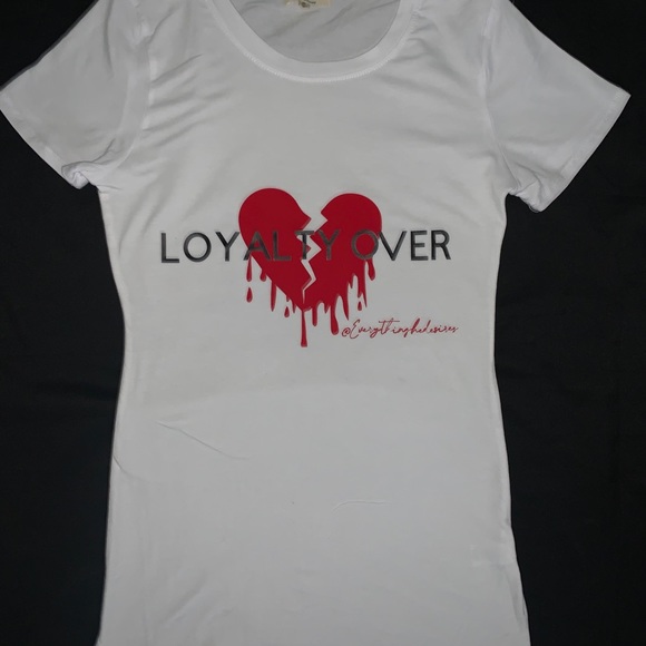 All white Women shirts - Picture 2 of 3